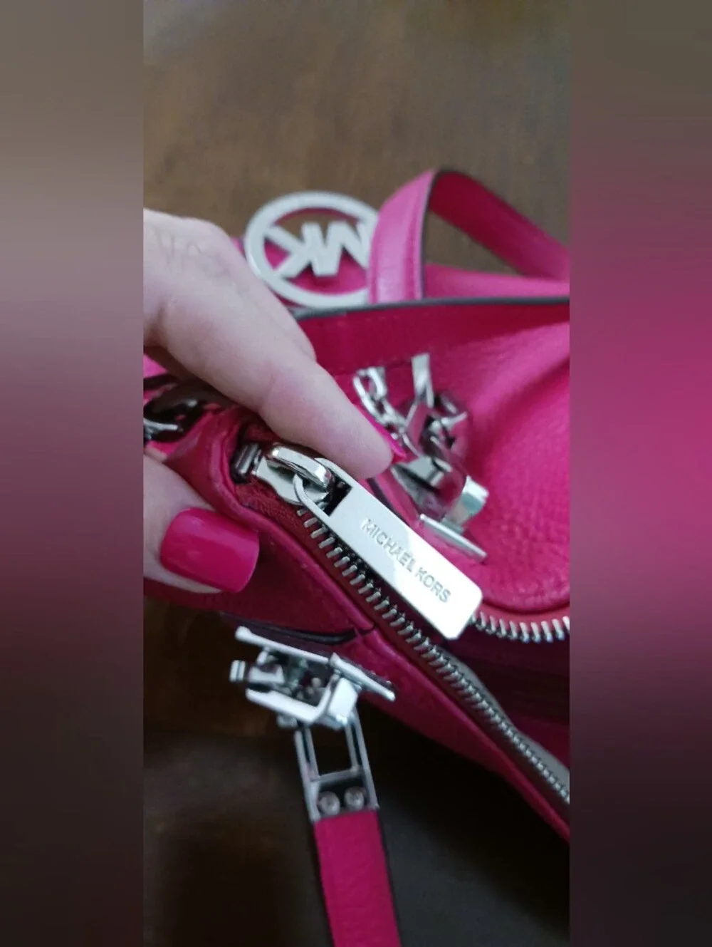 Michael Kors Fuschia Leather Shoulder Bag💞